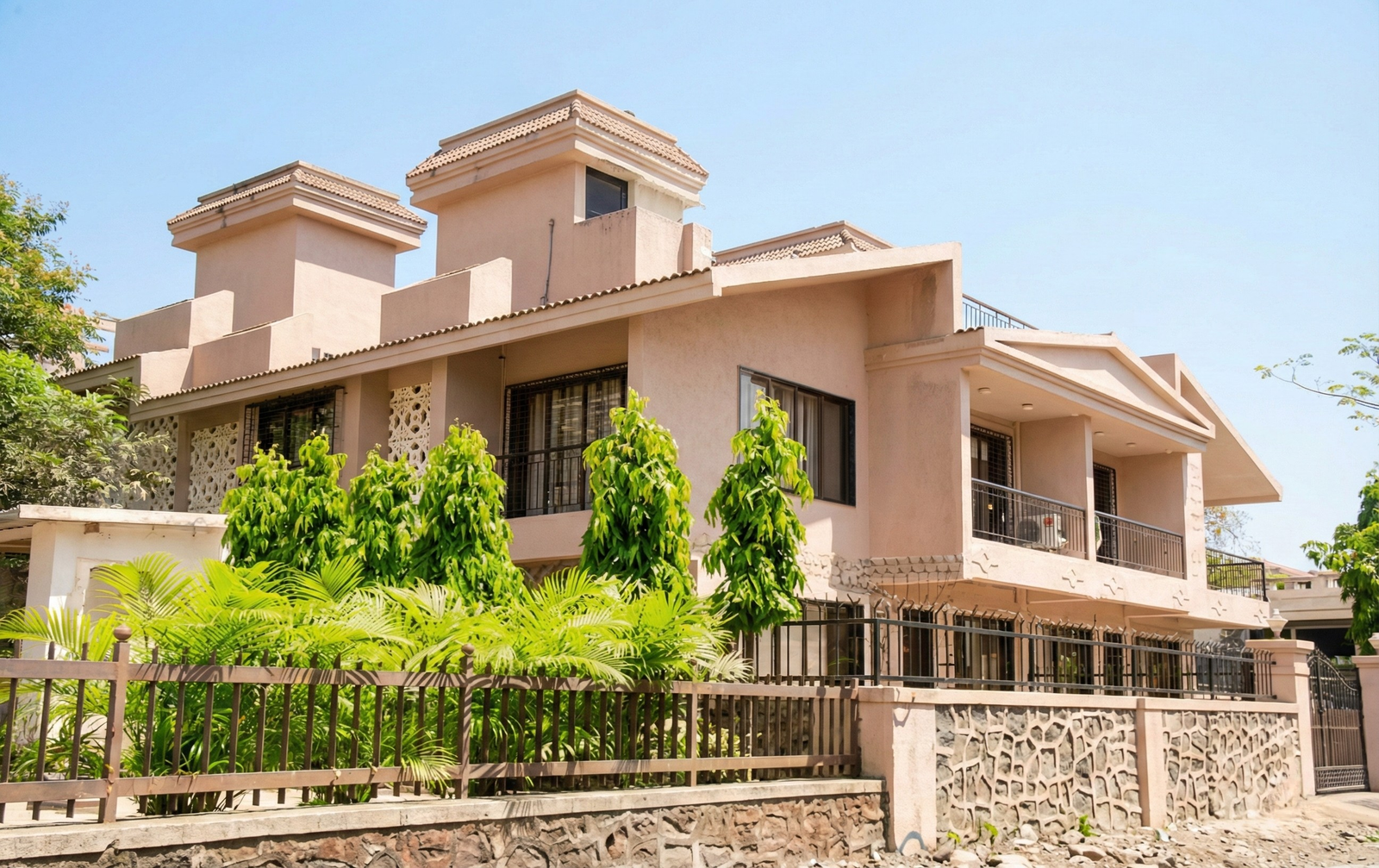 Lalco Villas
